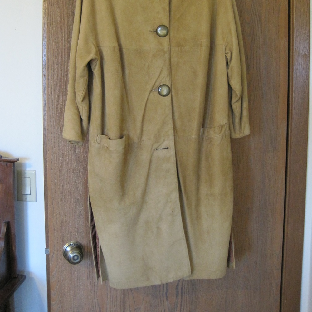 Coat - image 2